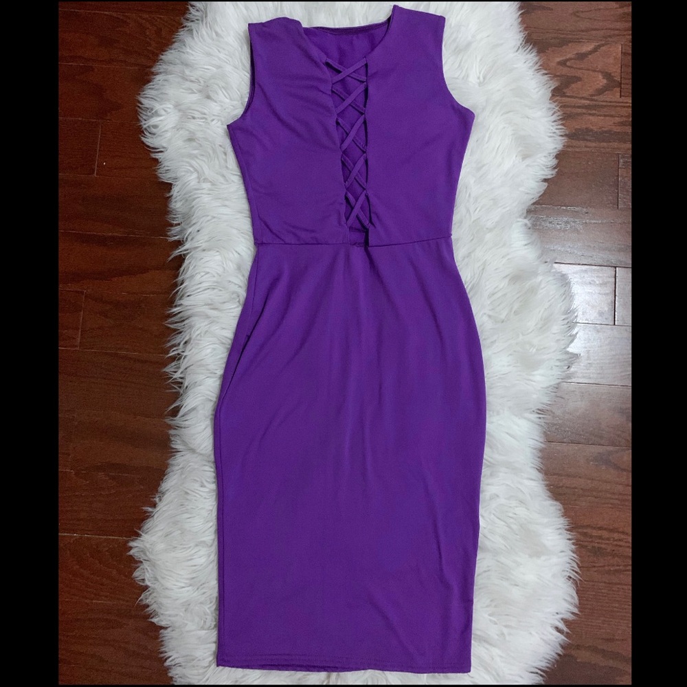 🛍 3/$20 Bodycon Midi Laced Up Dress